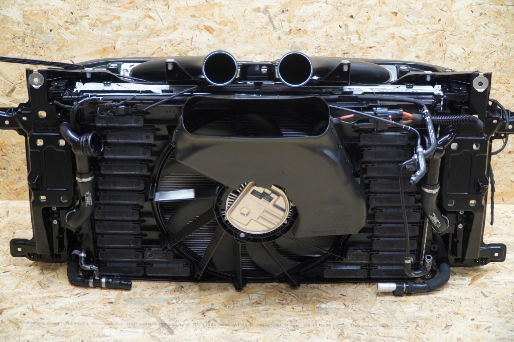 Ремень передний усилитель радиатор радиатор вентилятор panamera 3 976 2.9 Киев