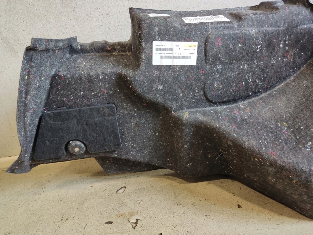 Панель бардачка колеса запасного задні сторона ліва mercedes e w213 a2136907700 Зі Шроту