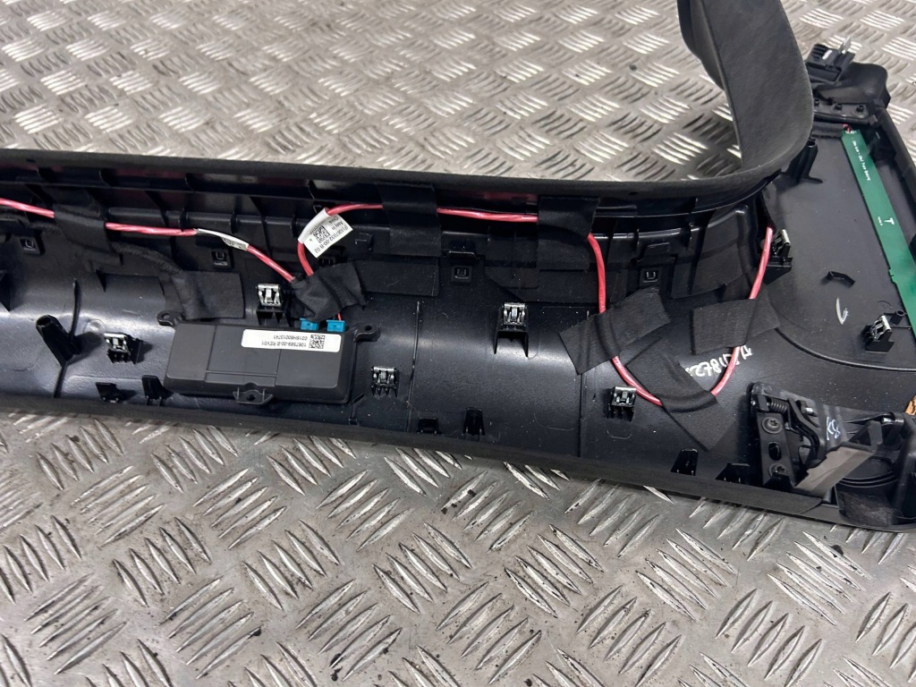 Купить Другая часть салона tesla model x 105155404f