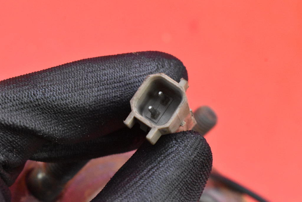 фото №8, Поворотний кулак ступиця права перед 04743148ab chrysler pacifica 1 i 3.5 v6 253 km