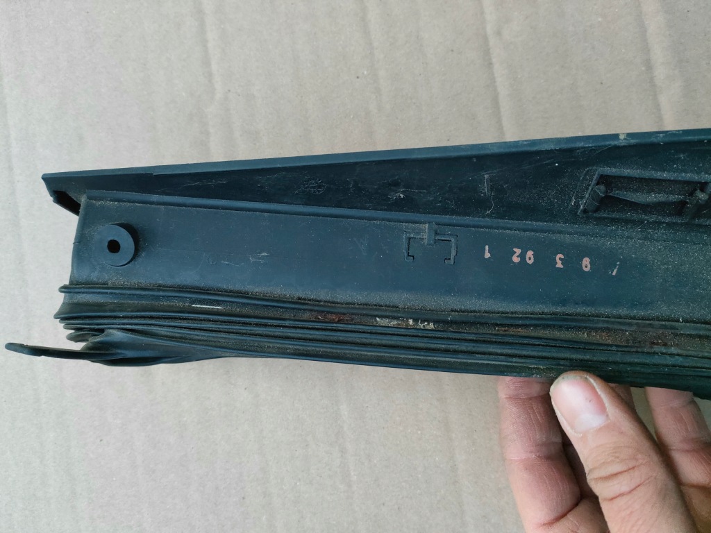 фото №8, Средняя решётка обдув mercedes w201 190