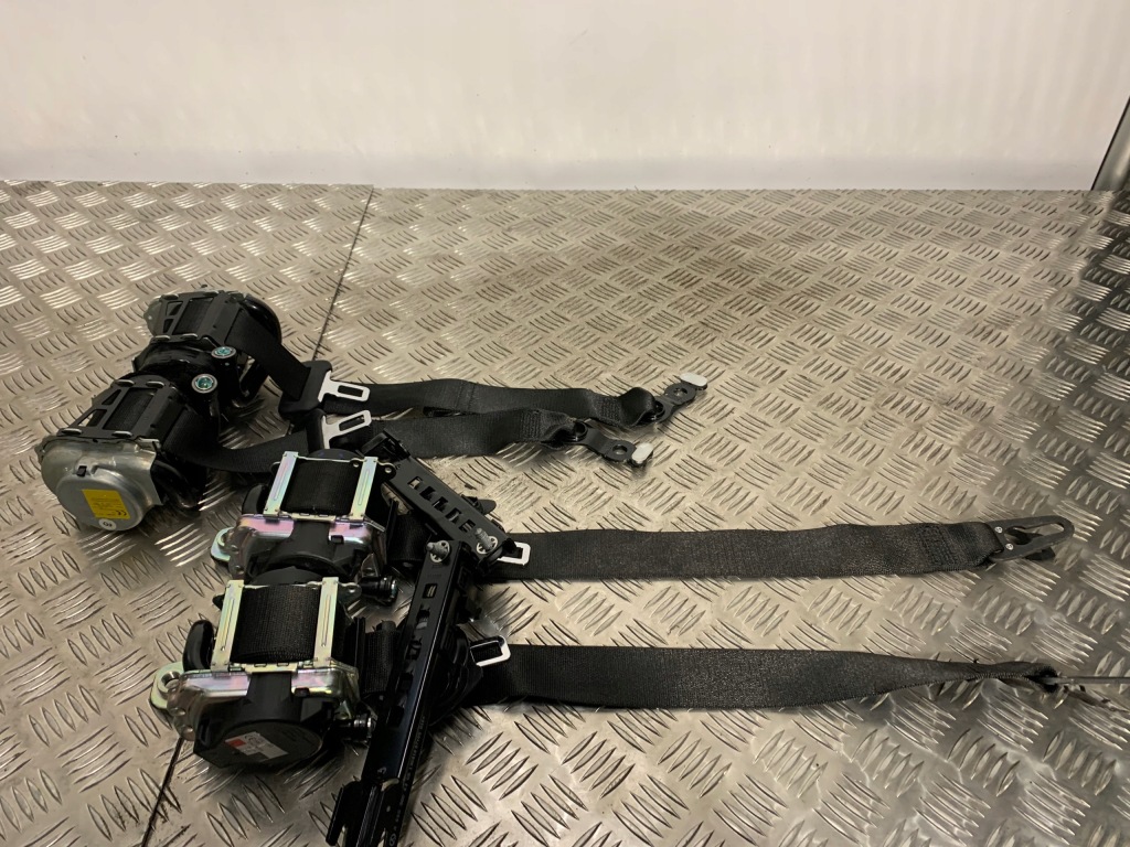 Купить Mercedes w205 ремни безопасности original