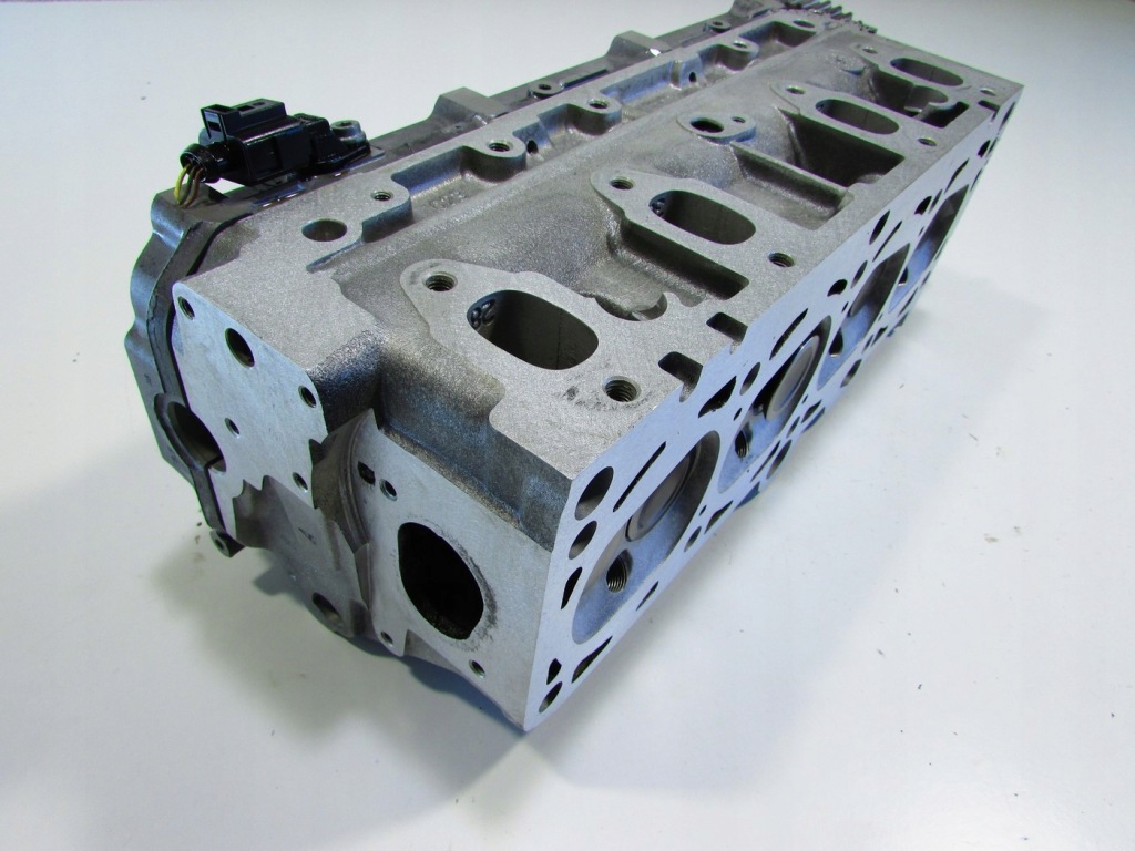 Головка vw golf 5 v passat b6 touran seat altea 1.6 mpi bgu bse Ціна