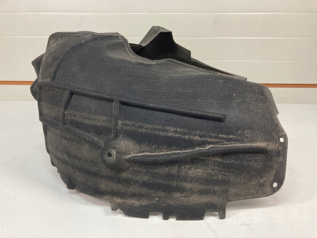 Підкрилок праве задні tesla y Доставка