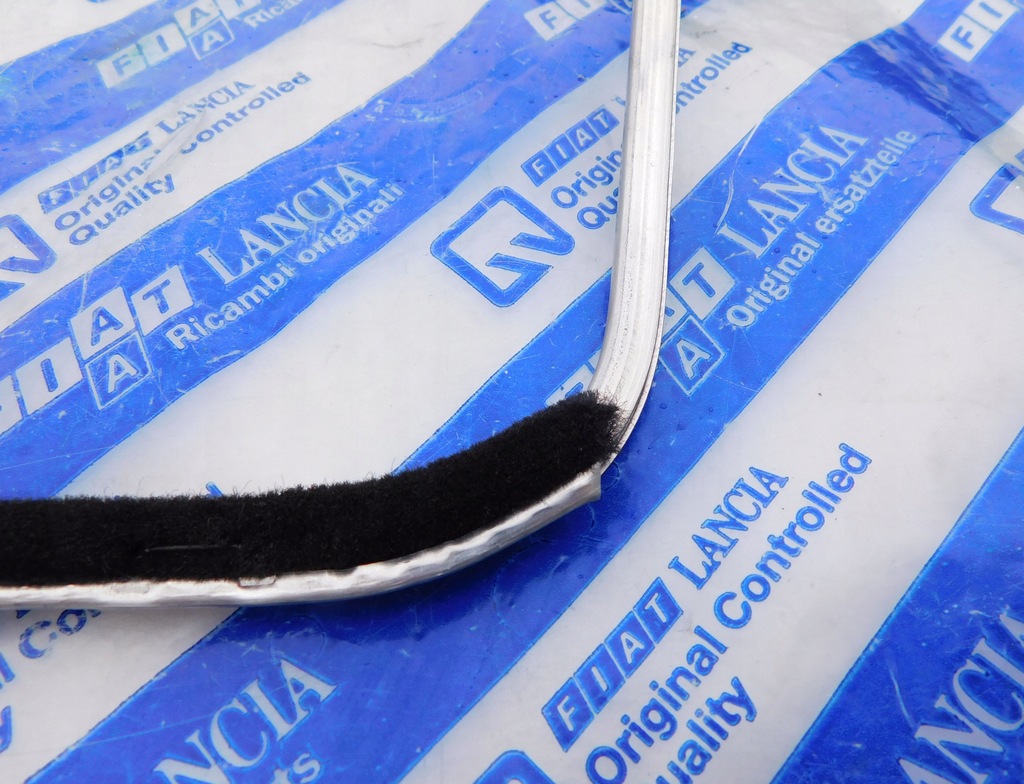 фото №6, Nowa срібляста рамка двері скло скребок fiat 126p 126 st права оригінал