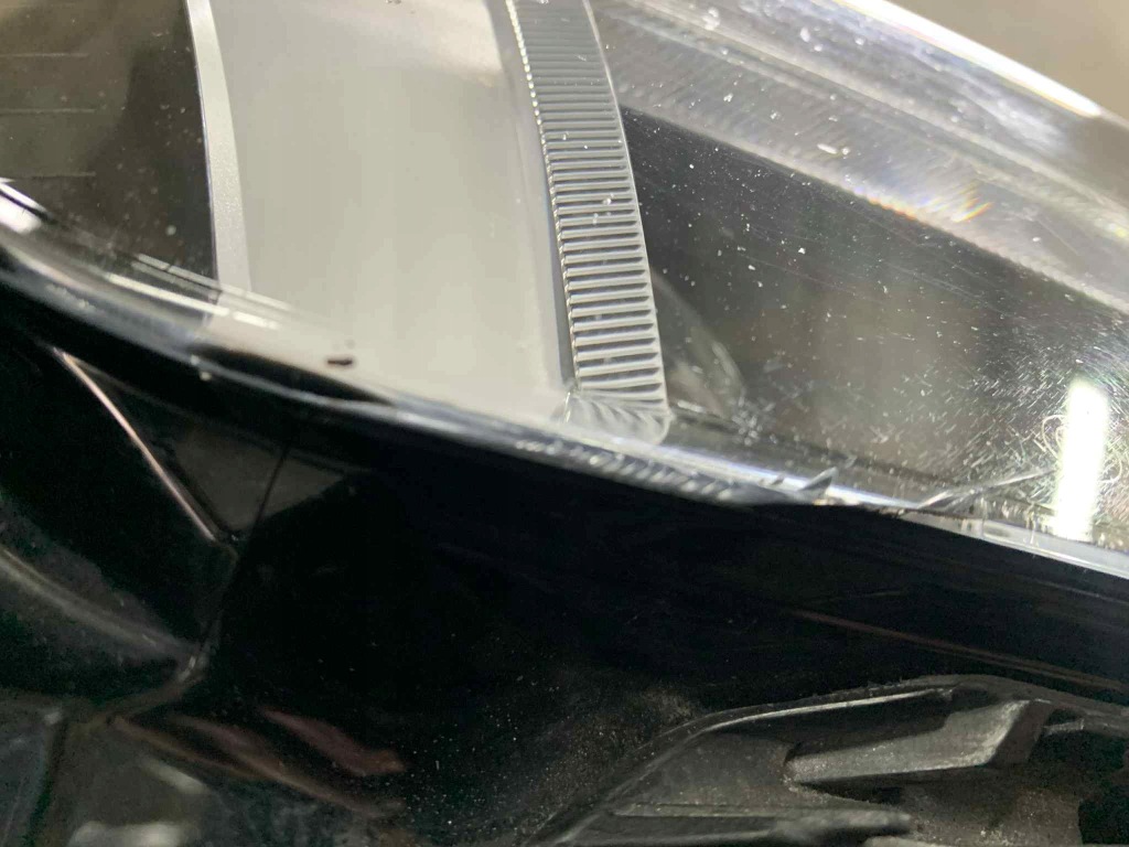 Polestar 2 лампа права pixel led 31698071 t141000021114 в Україні