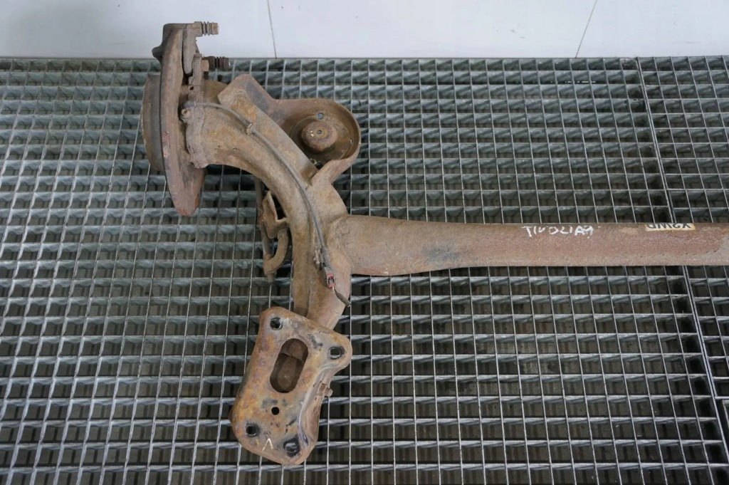 Oś задний  задняя балка ssangyong tivoli 1.6 e-xgi Недорого