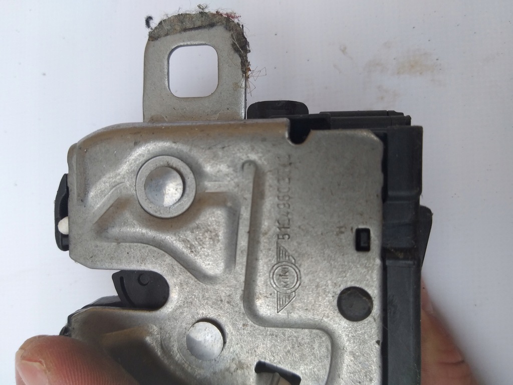 фото №2, Замок задній кришки mini r60 r61 bmw i8 9802312