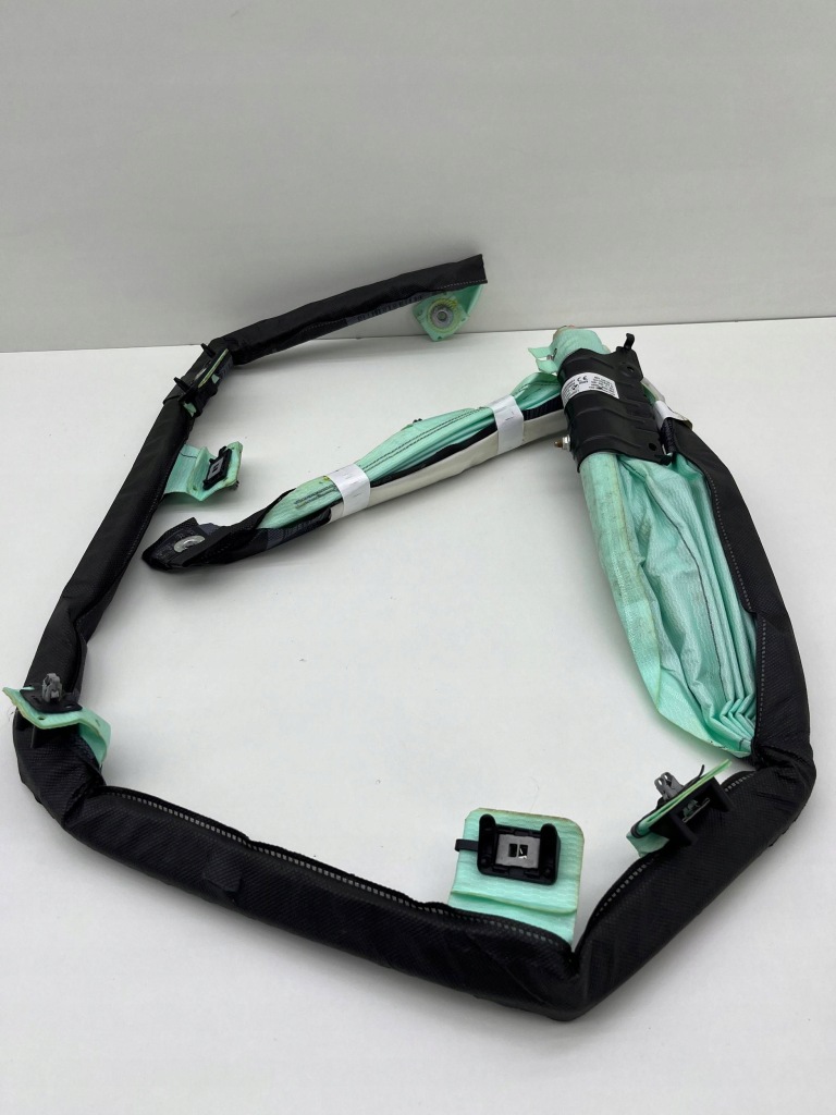 Купити Bmw i3 l01 шторка безпеки ліва 7406505