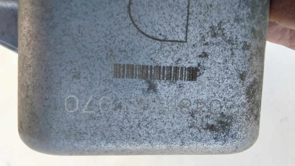 Насос води 3048f061070 в Україні