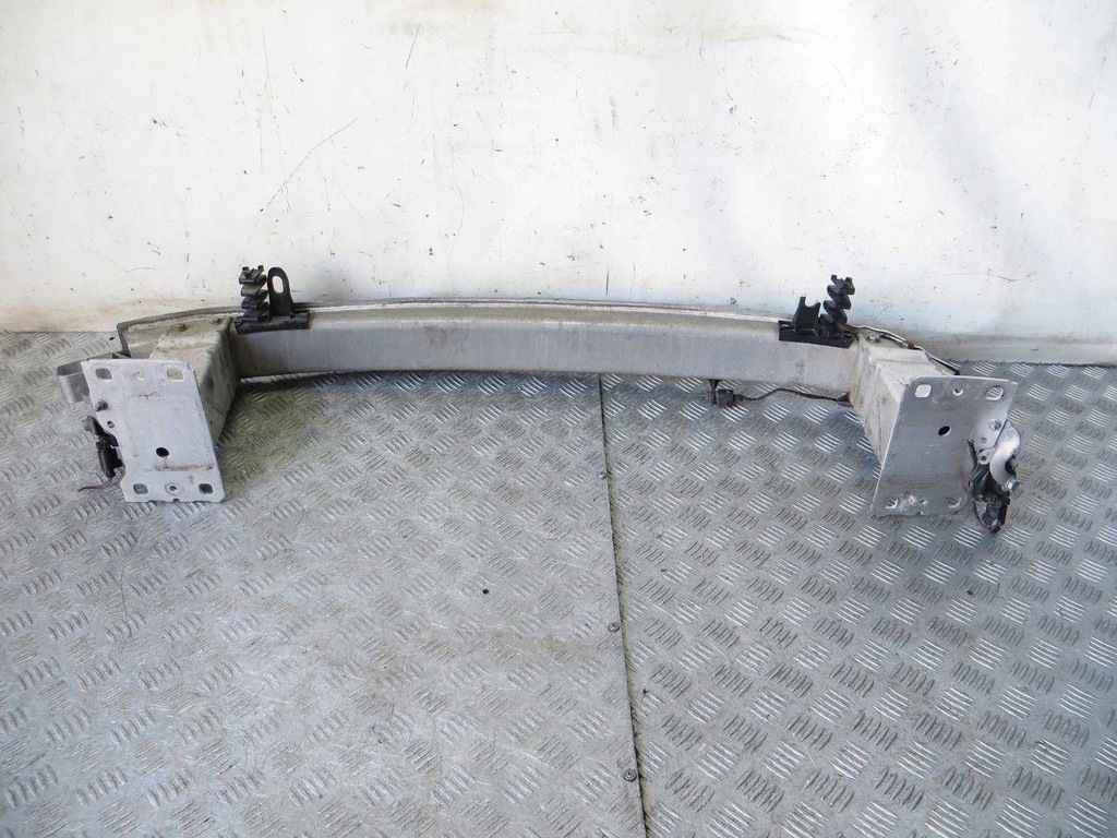 фото №6, Audi a4 b9 балка бампера перед 8w0807113 15-