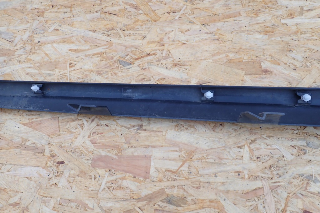 фото №12, Seat arona 16- молдинг поріг права 6f9853852