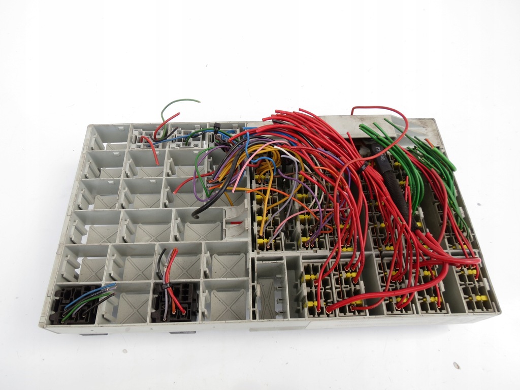 фото №6, Модуль коробка bsi предохранителей 2404758 scania r