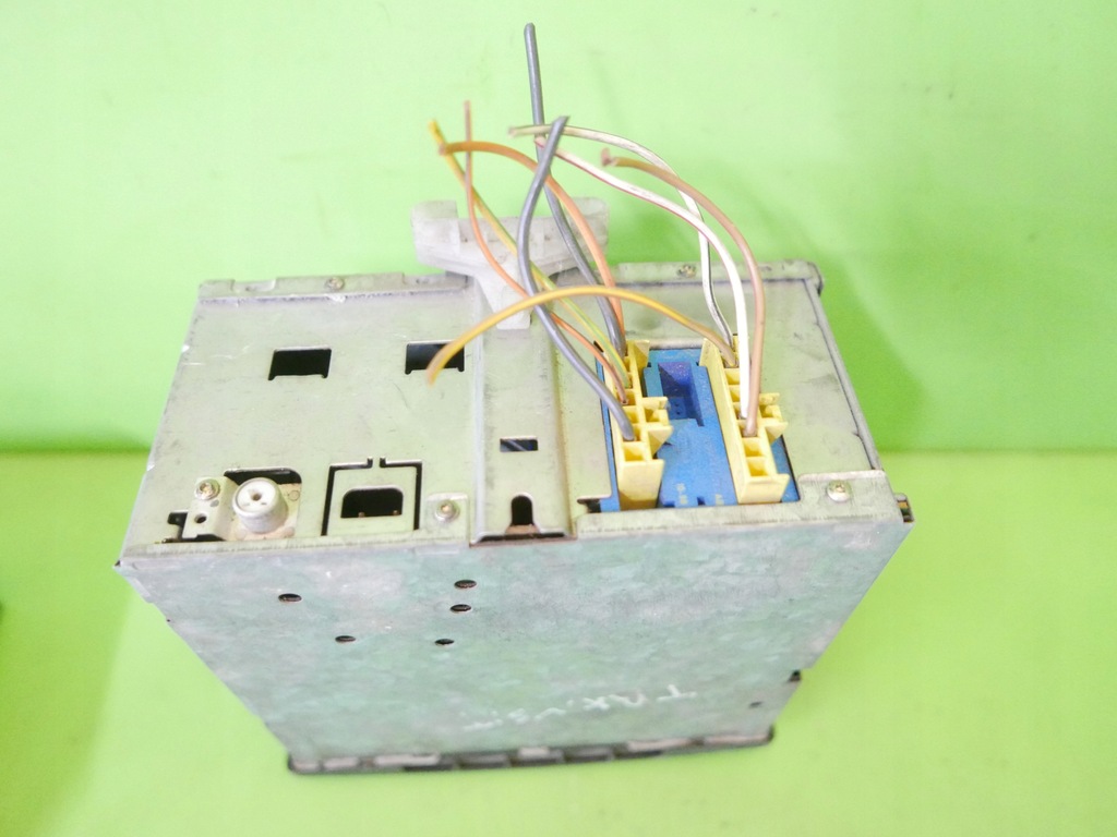 фото №10, Радио кассетный радиопроигрыватель ford 3000 2 канал + kod