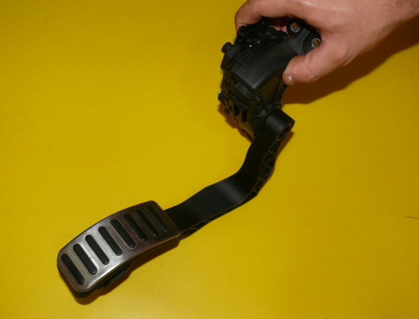 фото №1, Педаль газа volkswagen оригинальный номер 3d1721503h