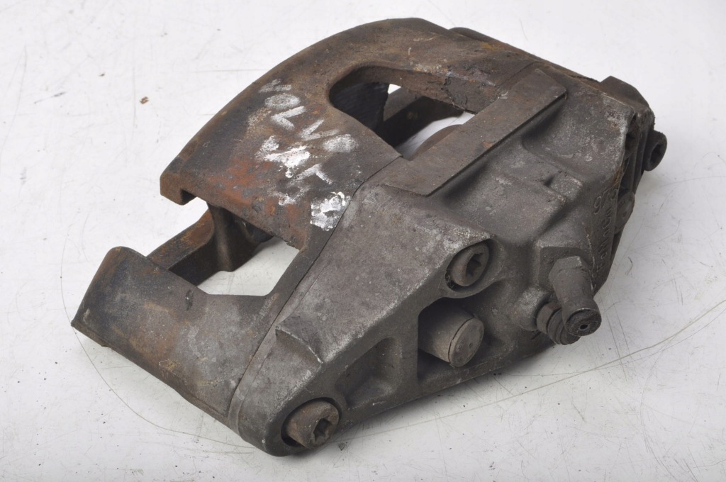 фото №1, Volvo s40 v50 2.5 суппорт тормозной левый перед 975