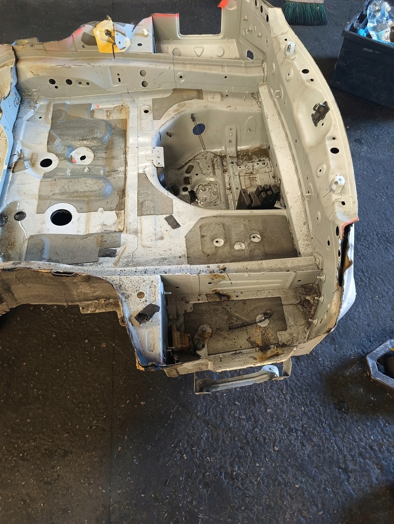 фото №6, Bmw f13 6 lift coupe pas задній задня піддон чверть a300 alpinweiss