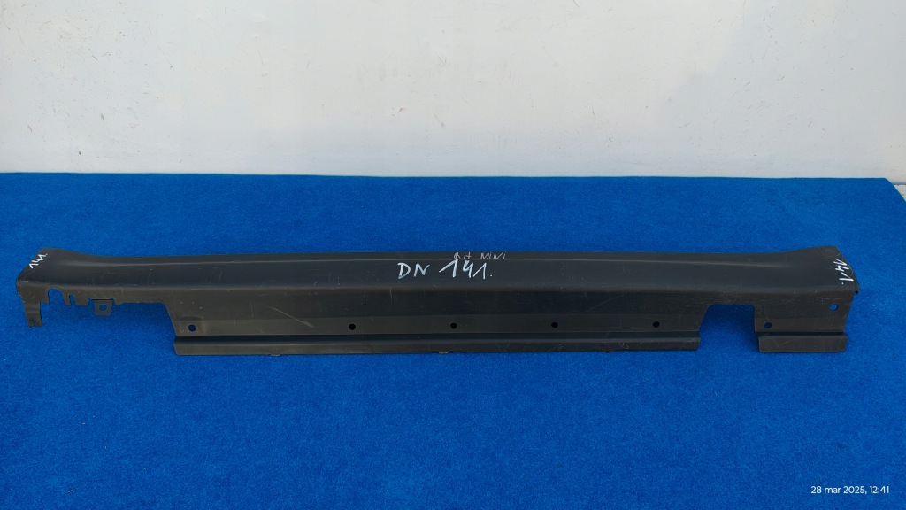 Купити Mini cooper r56 r57 r58 права молдинг поріг поріг 7147916 dn141