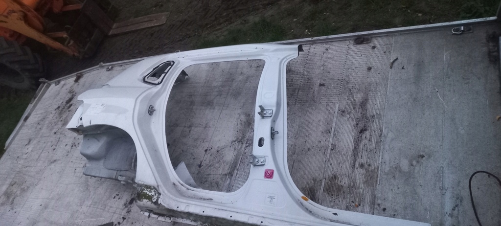 фото №5, Крила чверть поріг блок двигуна середній правий задня задній peugeot 2008