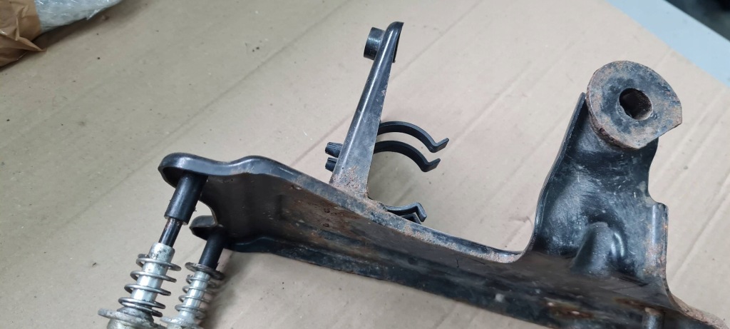 A6 c6 lift кронштейн крепление кронштейн компрессор подвеска 4f0616251a Недорого