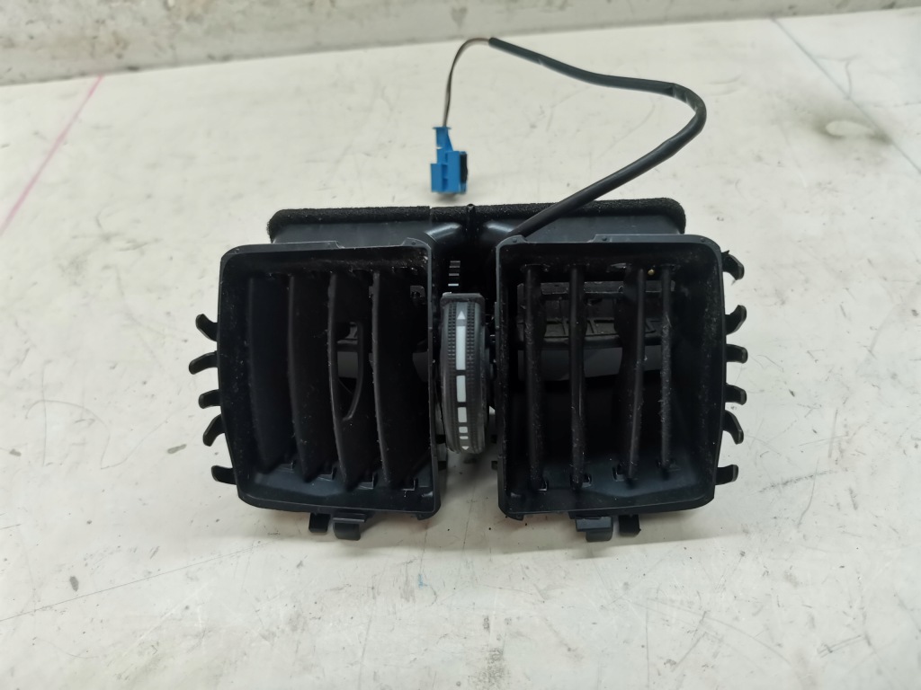 Купить Решётка обдув задний mercedes w204 a2048300954