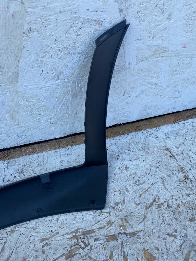 фото №10, Молдинг бампера лівий перед mercedes 118 1188855101