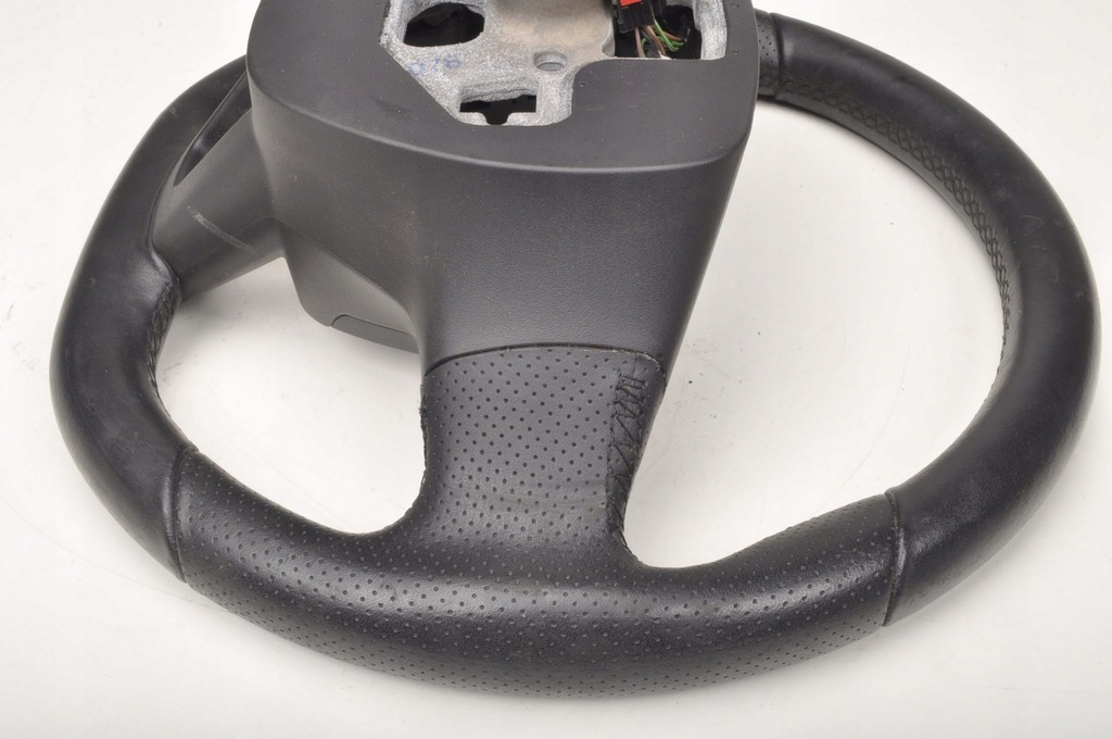 фото №10, Ford focus mk3 lift повітропровід шкіряний