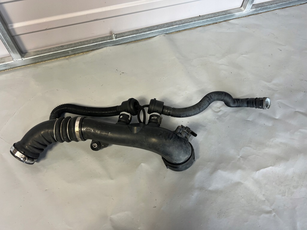 Купити Bmw e9x шланг труба інтеркулер 7556554