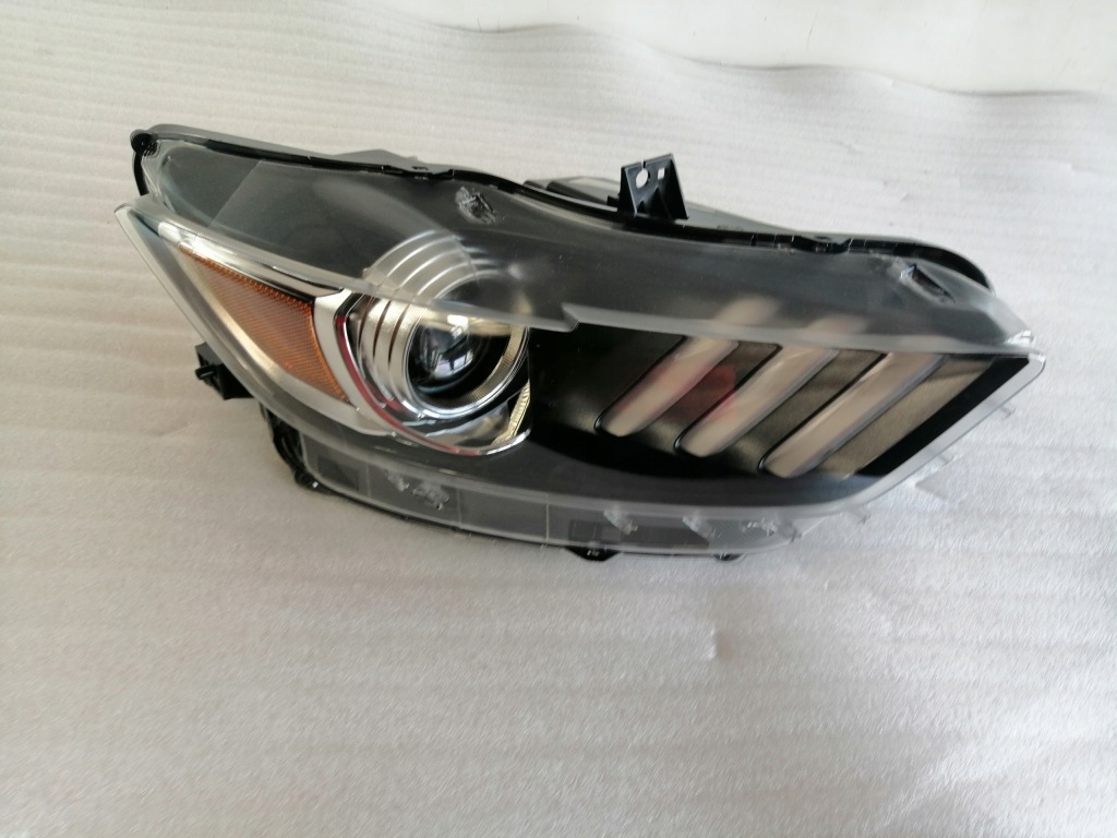 фото №5, Ford mustang лампа права перед