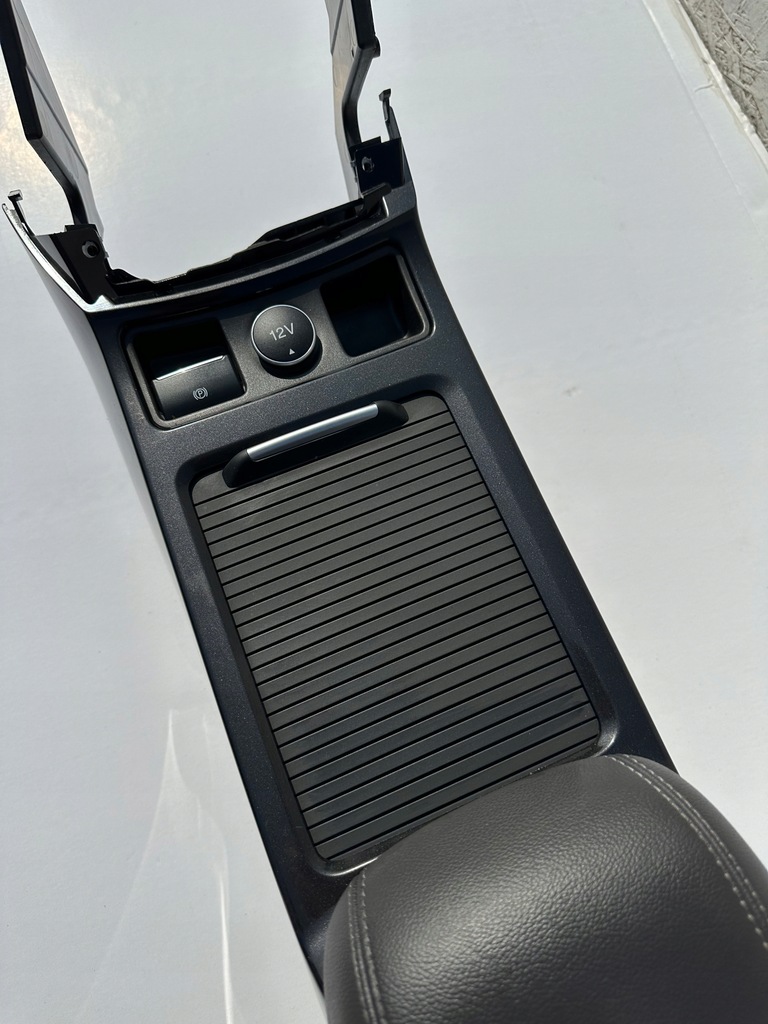 фото №5, Kuga mk2 lift подлокотник кожаный usb