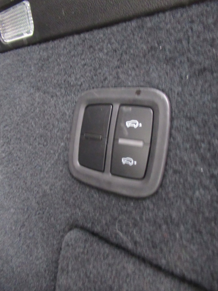 фото №6, Porsche 7p5 iii cayenne 9y обивка багажника комплект