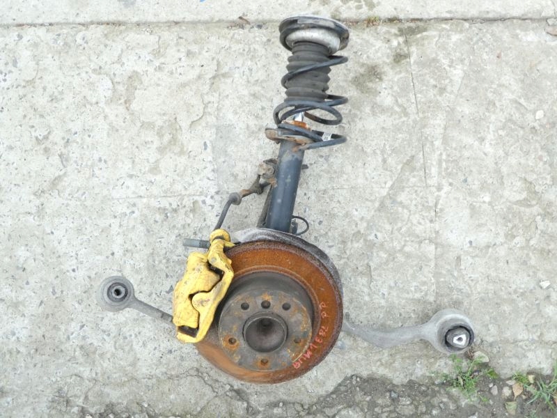 фото №1, Bmw 1 e82 поворотний кулак права важіль 2.0 d амортизаторна стійка