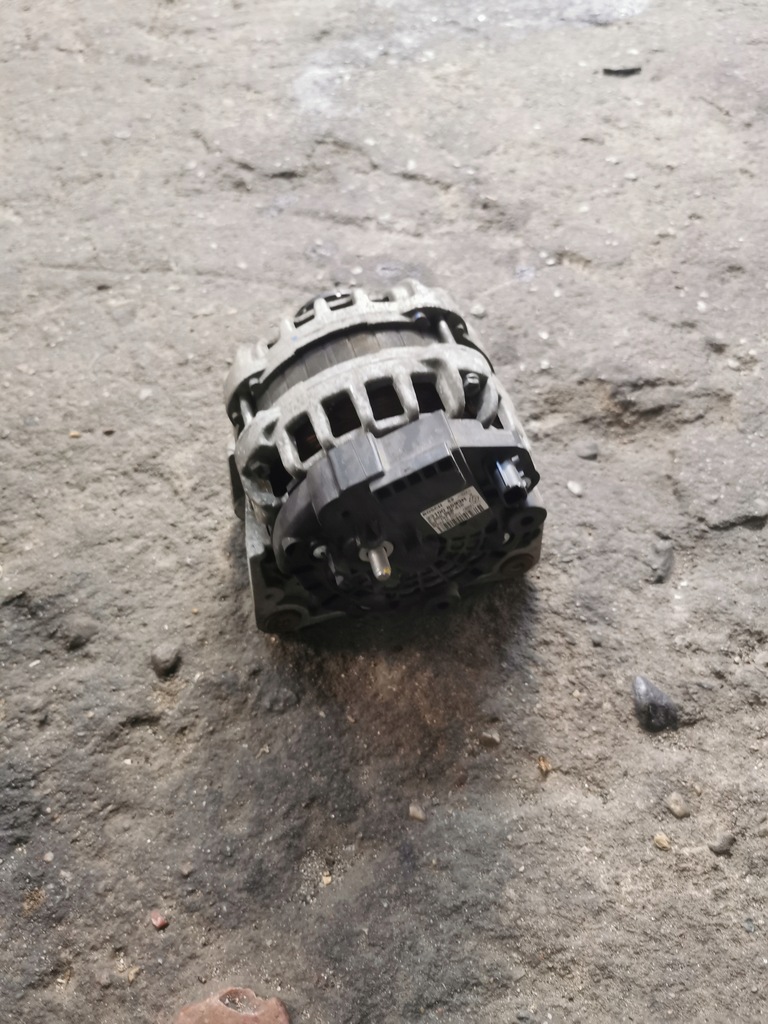 фото №1, Renault clio iv генератор 231008593r