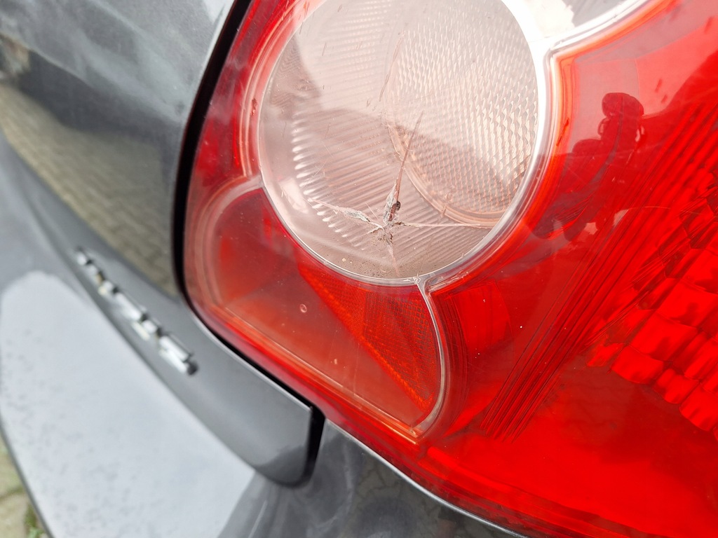 фото №11, Toyota auris i 1 e15 лампа задняя правая przed liftem 2006-2009 europa