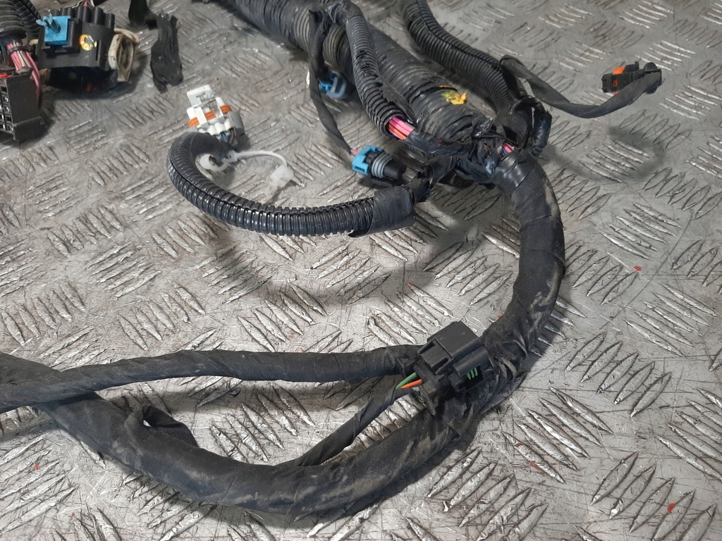фото №8, Chevrolet silverado 5.3 12r жгут отсек двигателя