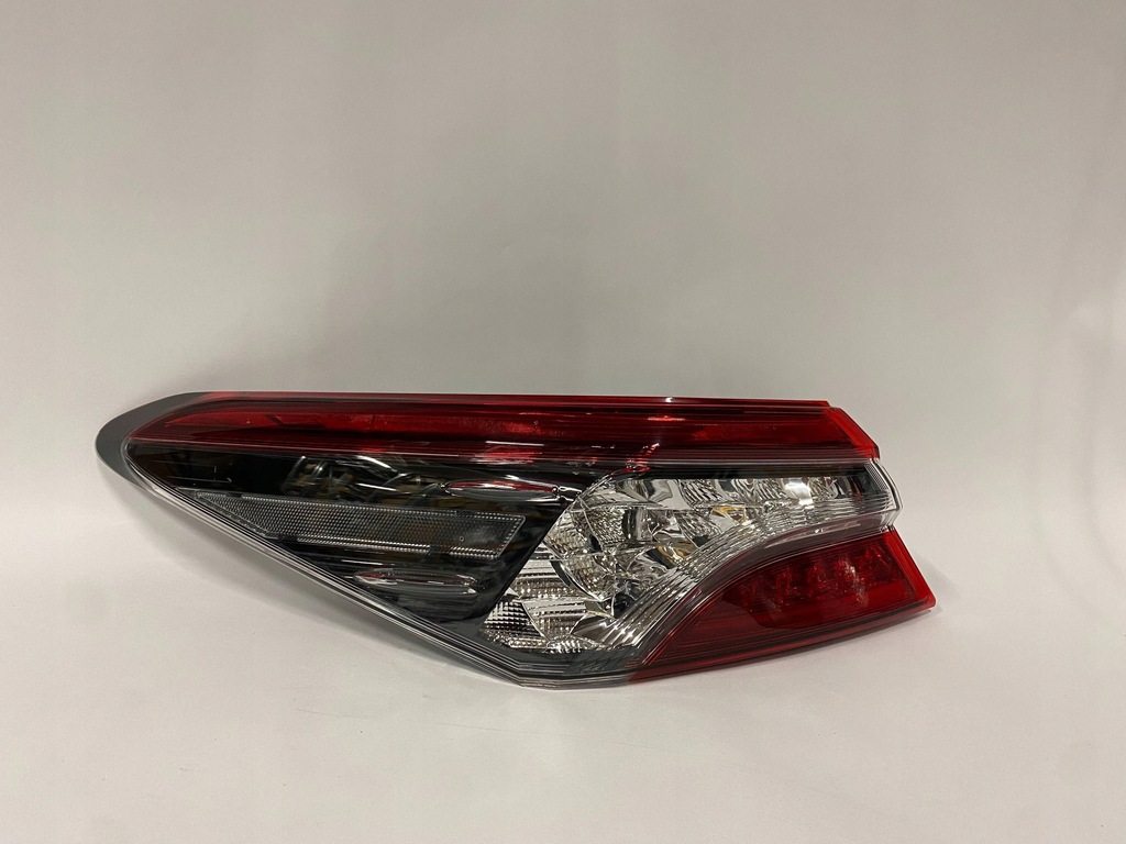 фото №1, Toyota camry ix 18- sedan лампа задняя левая тонированная full led europa