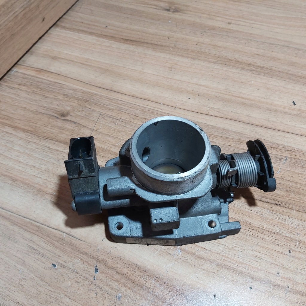 фото №1, Дроссельная заслонка ford ka mk1 1.3 xs51-aa