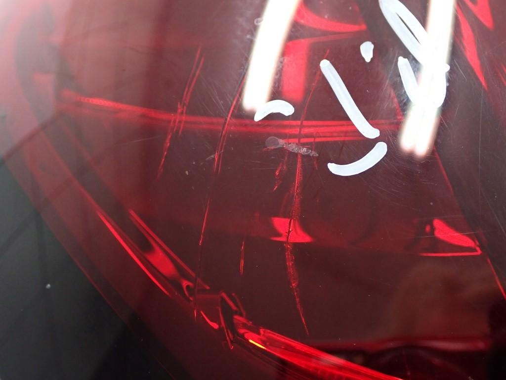 Фара правая  задняя  led европа оригинал renault captur рестайлинг  18r в Украине