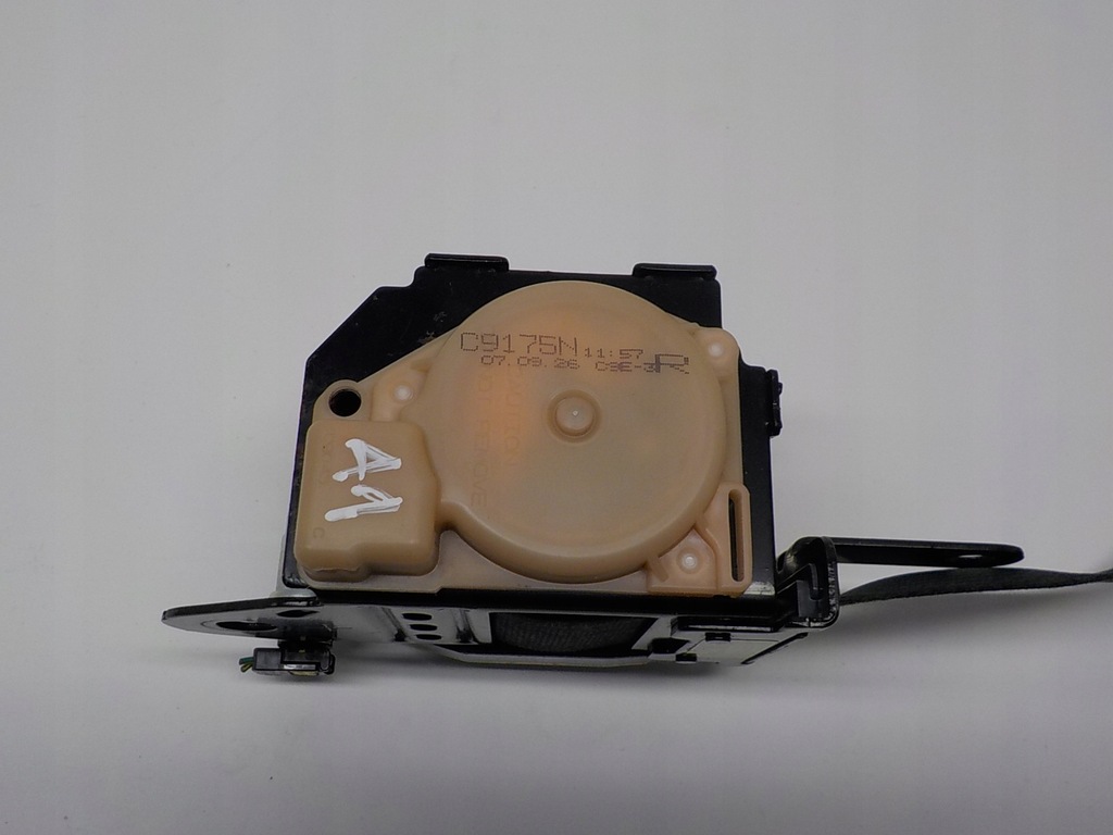 фото №8, Suzuki grand vitara ii pas безпеки натягувач правий перед передній