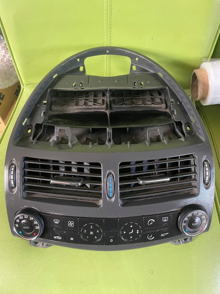 фото №1, Решётка обдув панель кондиционера mercedes w211 e klasa