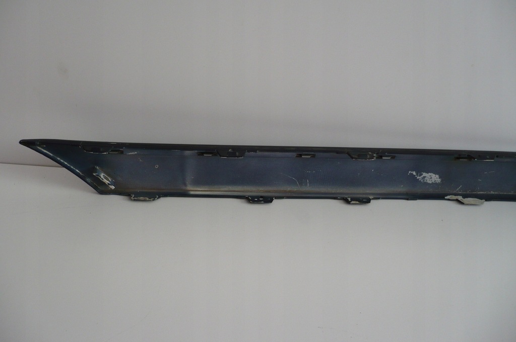 фото №13, Mercedes c-klasa w203 молдинг бампера задня права