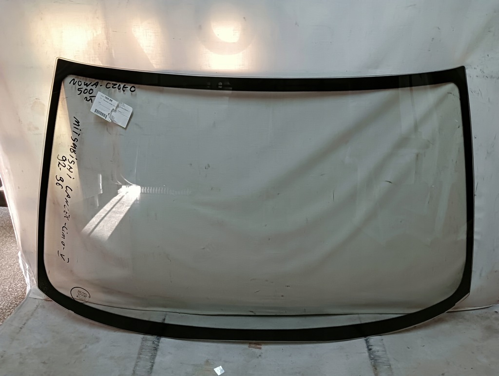 фото №1, Стекло передняя mitsubishi lancer limo v 1992-1996