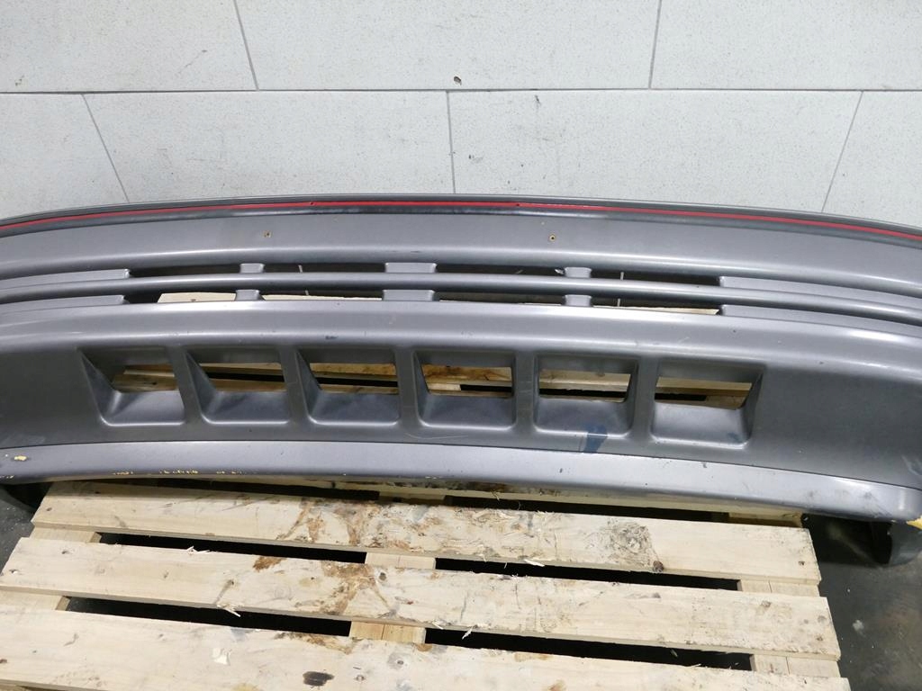 фото №11, Voyager ii dodge ram van iii бампер перед