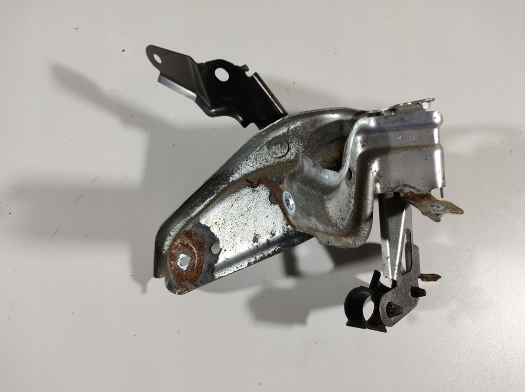 фото №9, Lexus is300h 13r кронштейн кронштейн