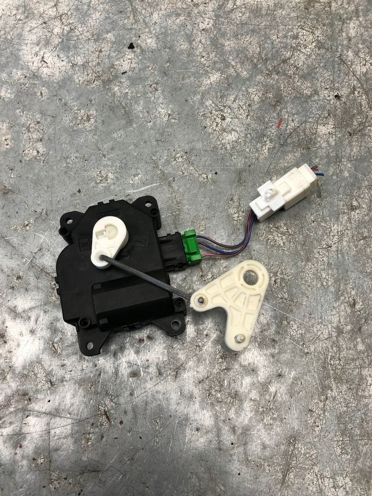 фото №3, Моторчик отопителя mazda rx8 rx-8 113800-2350