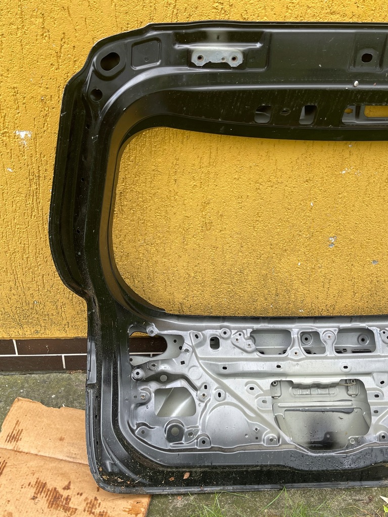 фото №7, Toyota yaris cross 21- крышка багажника багажника оригинал