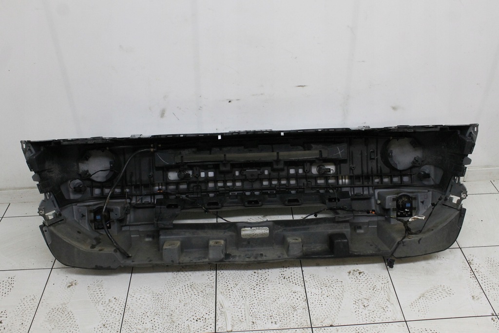 фото №8, Land rover discovery iii 04r- бампер перед передний pdc ксенон 798 - лак