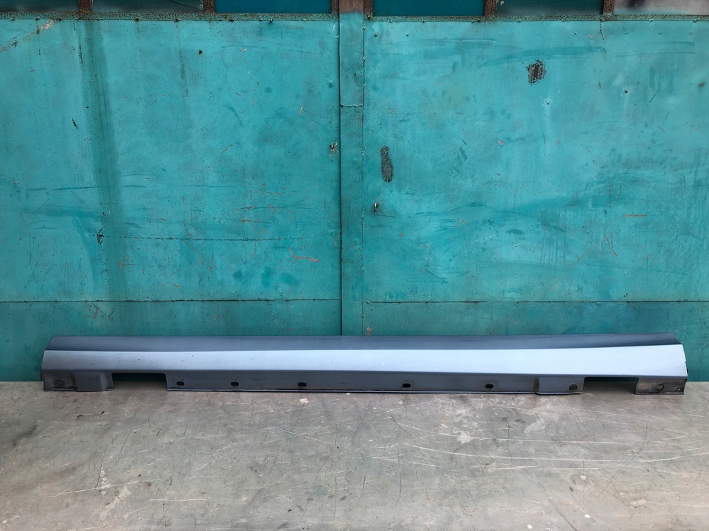 фото №1, Mercedes w204 левая молдинг накладка порог c230