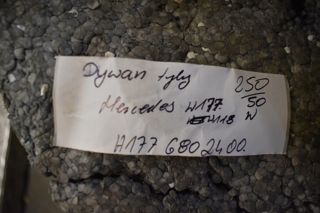 фото №5, Idealny килимок задня задній mercedes w177 w118 1