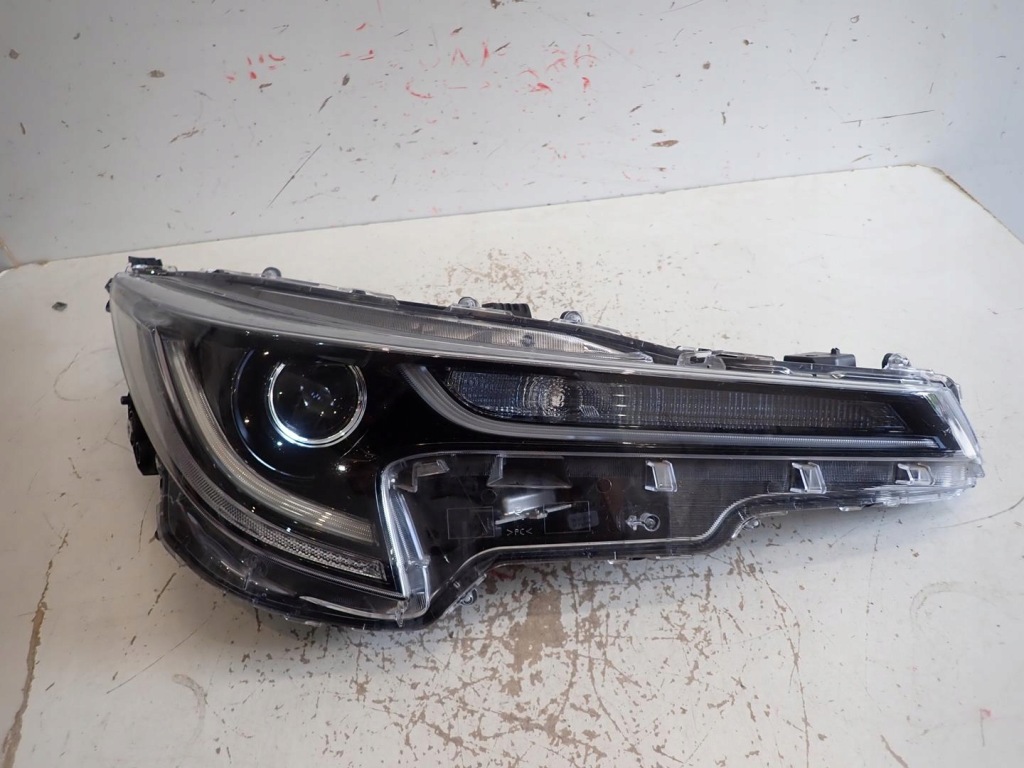 фото №1, Лампа перед правая toyota corolla e21 19- full led